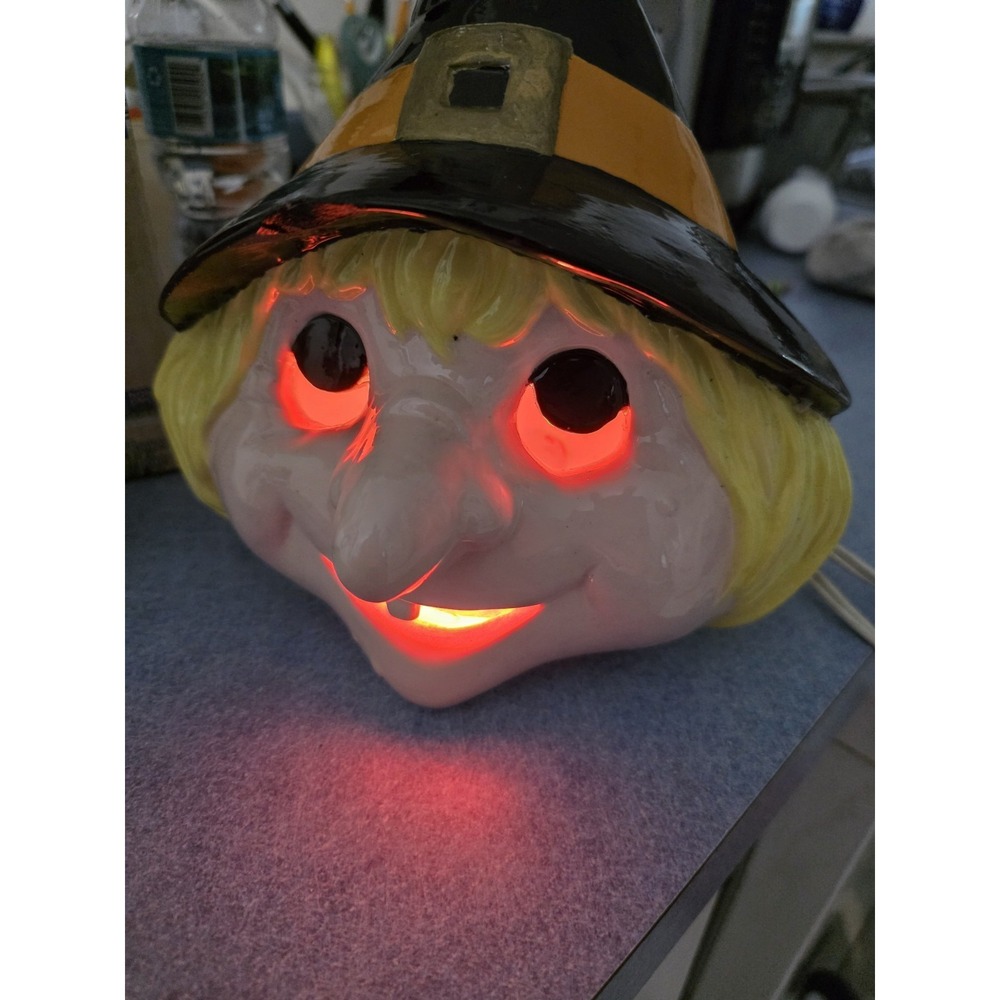 Vintage Ceramic Witch Head Light Up Halloween Lamp Glowing Eyes Mouth